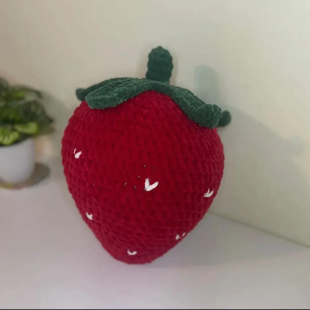 Strawberry big pillow